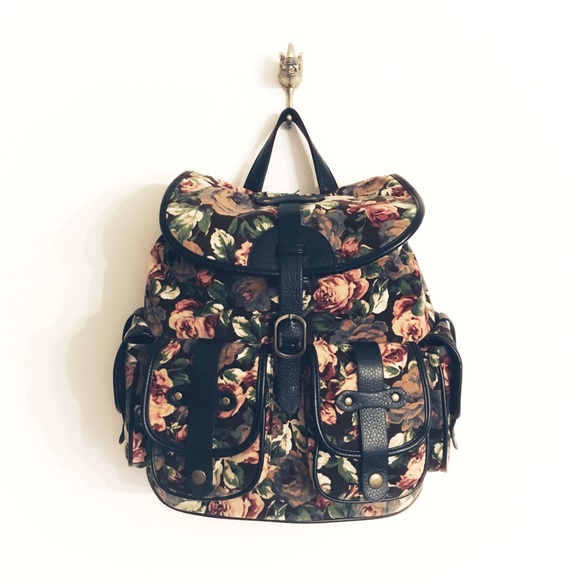 Forever 21 Handbags - 🏆PM EDITOR PICK: Velvet Floral Backpack